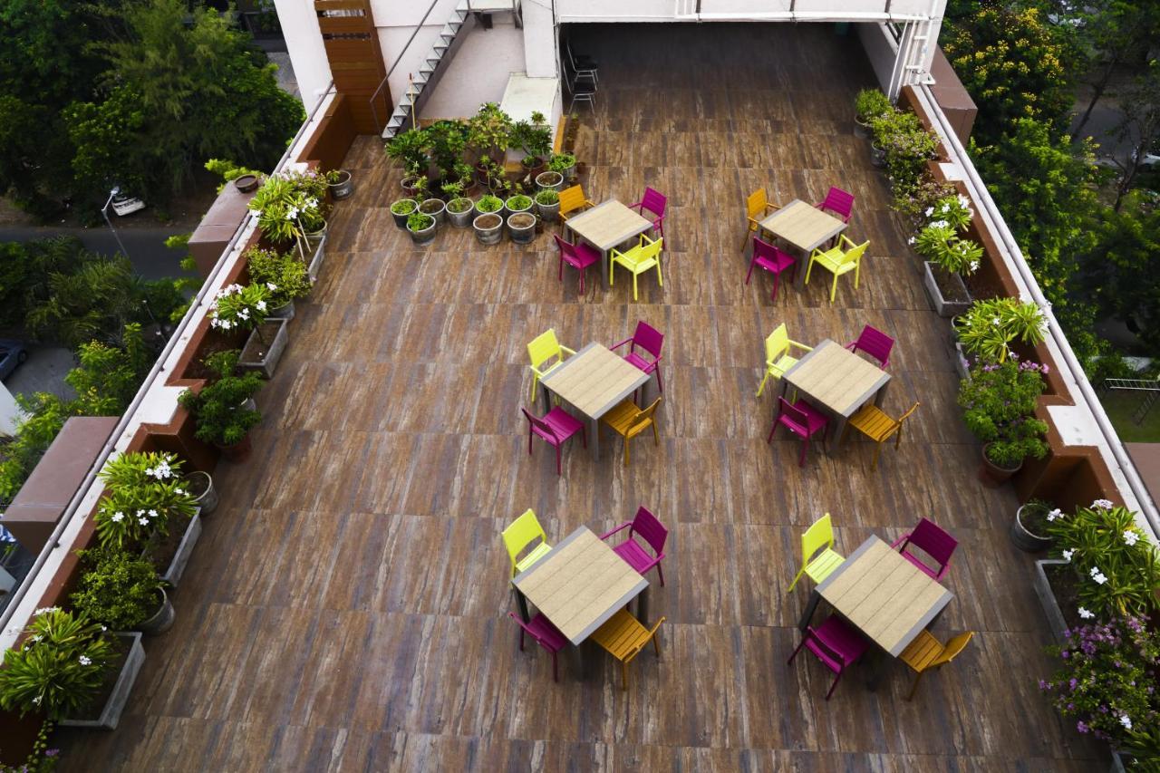 The Park Residency Hotel Ахмедабад Екстериор снимка