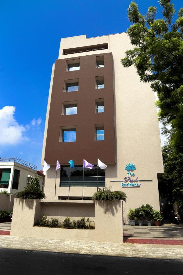 The Park Residency Hotel Ахмедабад Екстериор снимка