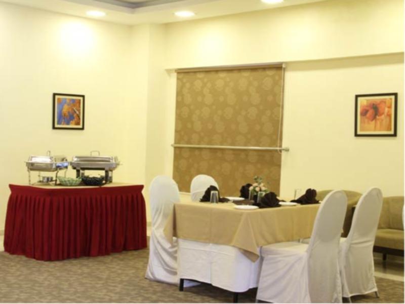 The Park Residency Hotel Ахмедабад Екстериор снимка